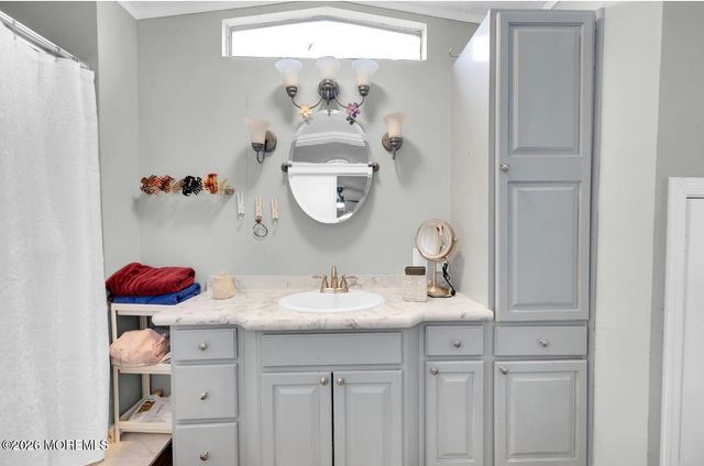 25 Bayshore Mobile Mnr, Hazlet, NJ 07730