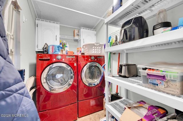 25 Bayshore Mobile Mnr, Hazlet, NJ 07730