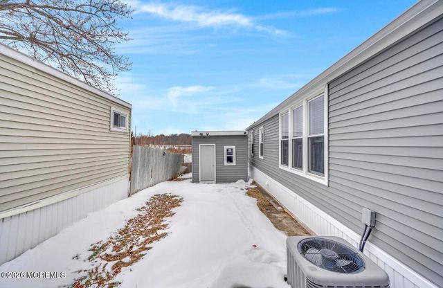 25 Bayshore Mobile Mnr, Hazlet, NJ 07730