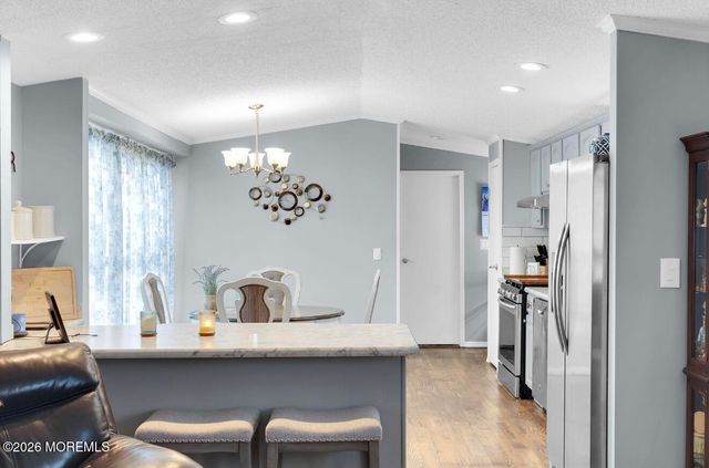 25 Bayshore Mobile Mnr, Hazlet, NJ 07730