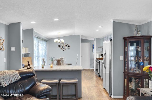 25 Bayshore Mobile Mnr, Hazlet, NJ 07730