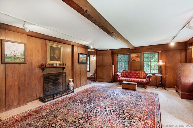 71 Beecher Road, Woodbridge, CT 06525