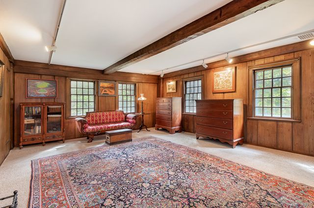 71 Beecher Road, Woodbridge, CT 06525