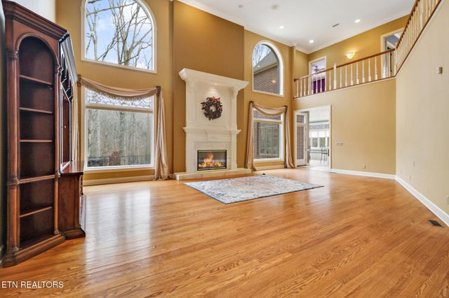 218 Channing Lane, Crossville, TN 38555