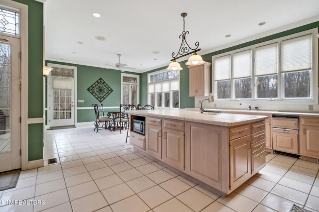 218 Channing Lane, Crossville, TN 38555