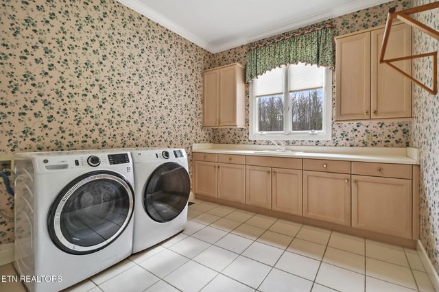 218 Channing Lane, Crossville, TN 38555