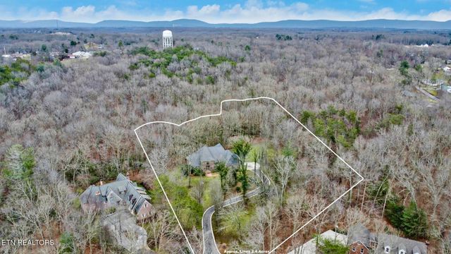 218 Channing Lane, Crossville, TN 38555