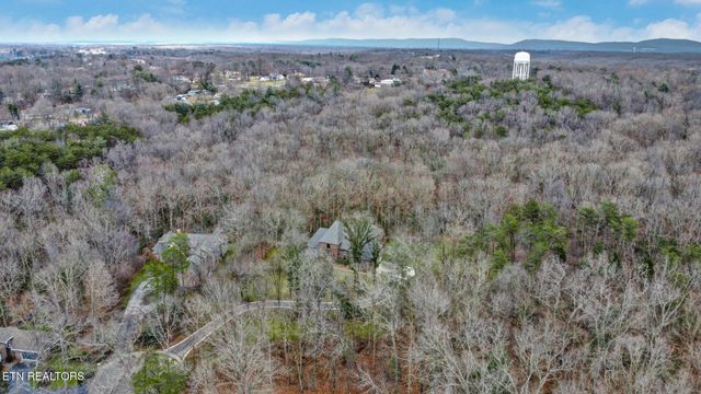 218 Channing Lane, Crossville, TN 38555