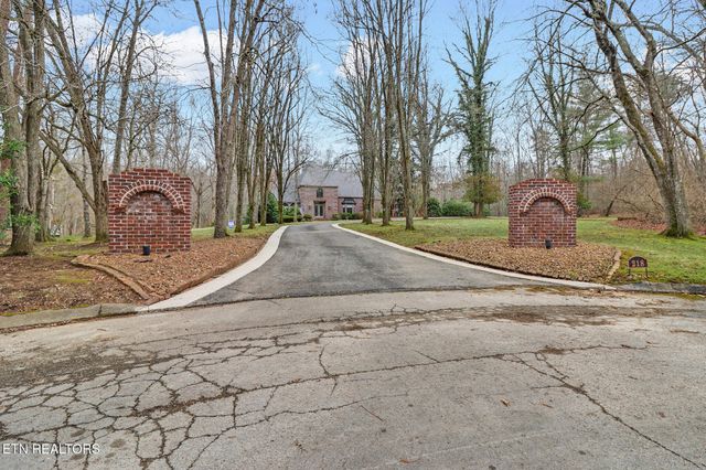 218 Channing Lane, Crossville, TN 38555