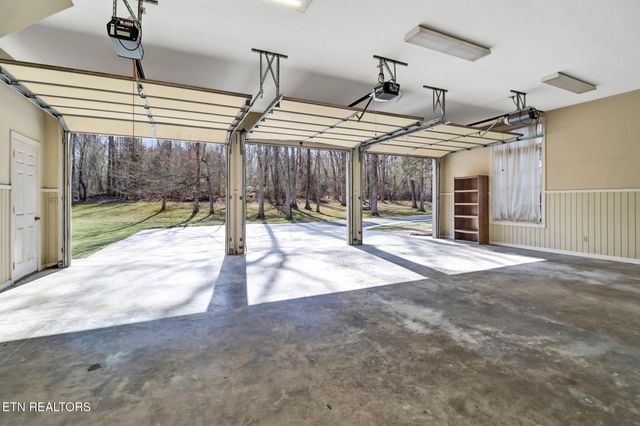 218 Channing Lane, Crossville, TN 38555