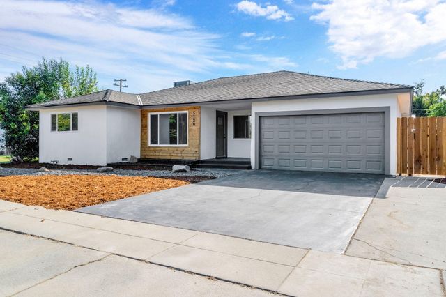 5186 N Callisch Avenue, Fresno, CA 93710