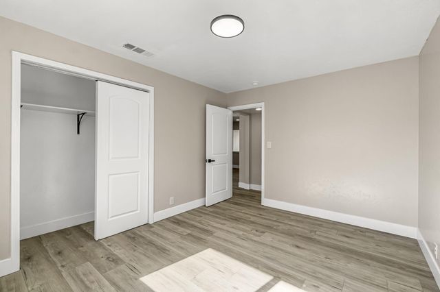 5186 N Callisch Avenue, Fresno, CA 93710