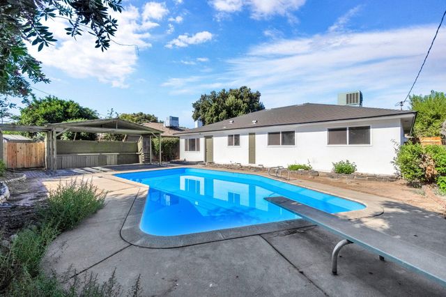 5186 N Callisch Avenue, Fresno, CA 93710