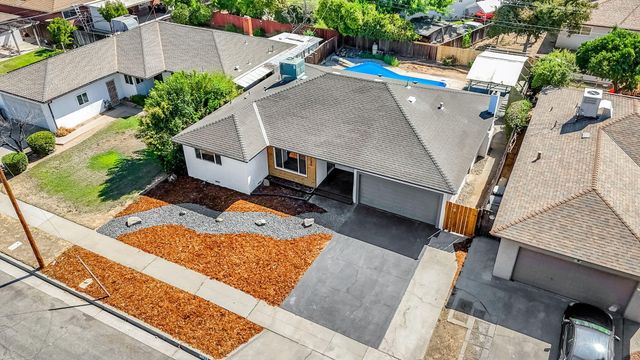 5186 N Callisch Avenue, Fresno, CA 93710