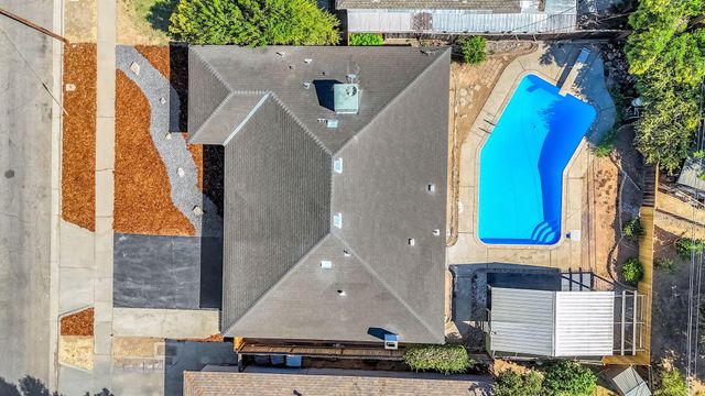 5186 N Callisch Avenue, Fresno, CA 93710