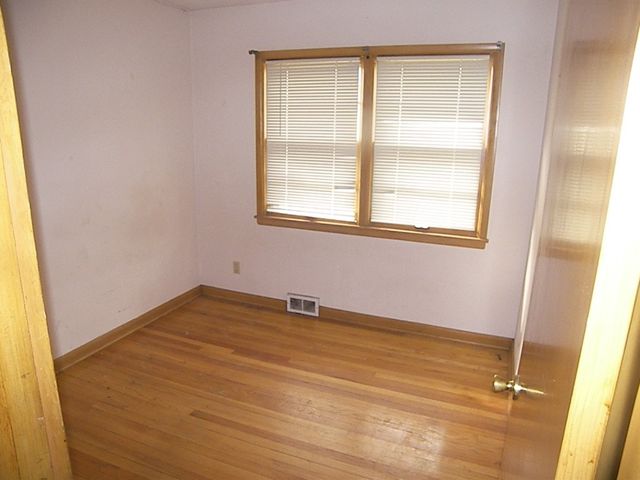 1914 1st Avenue NW, Cedar Rapids, IA 52405