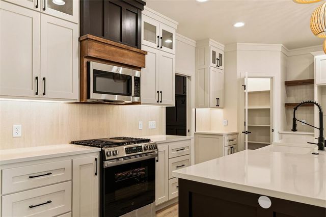 2916 River Birch Lane, Yukon, OK 73099