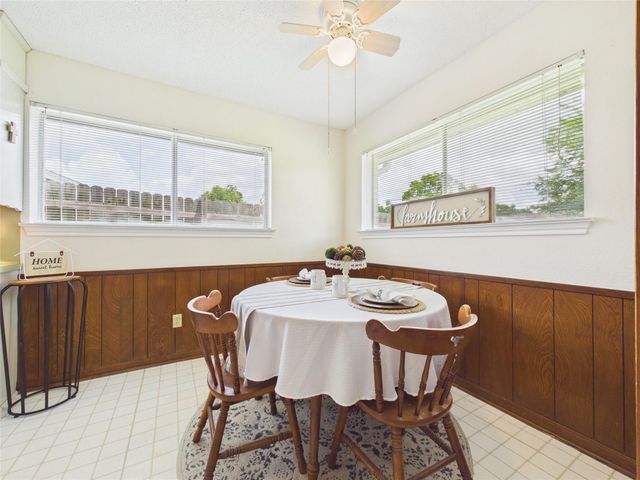 1909 Tracy Lynn Lane, Alvin, TX 77511