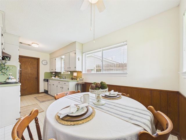 1909 Tracy Lynn Lane, Alvin, TX 77511