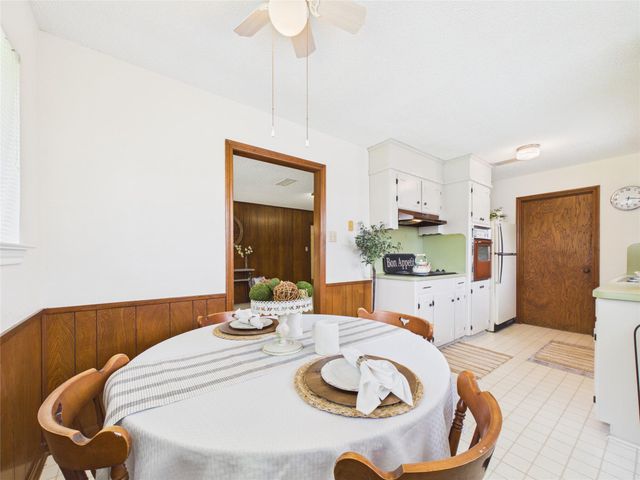1909 Tracy Lynn Lane, Alvin, TX 77511
