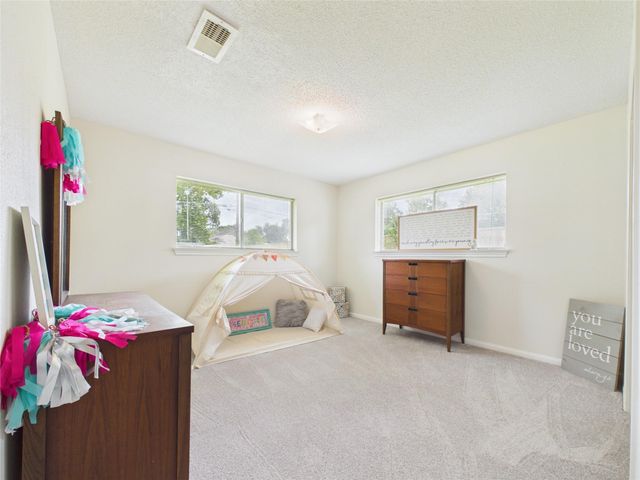 1909 Tracy Lynn Lane, Alvin, TX 77511