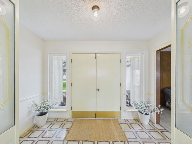 1909 Tracy Lynn Lane, Alvin, TX 77511