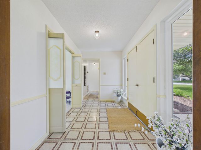 1909 Tracy Lynn Lane, Alvin, TX 77511