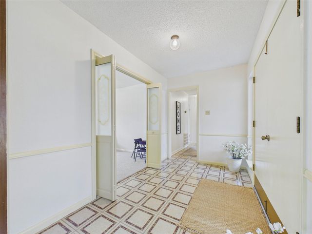 1909 Tracy Lynn Lane, Alvin, TX 77511