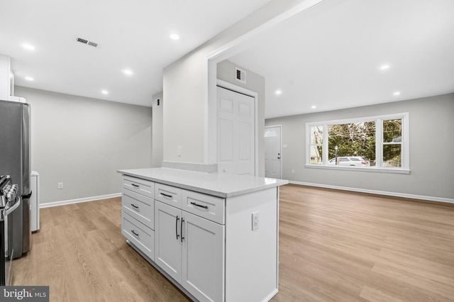 4806 ROCKFORD DR, Hyattsville, MD 20784