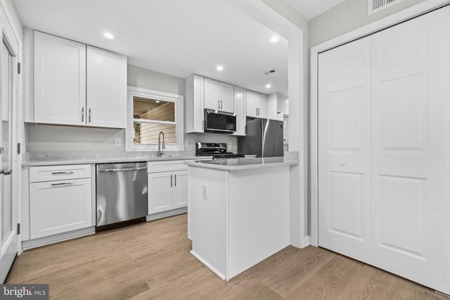 4806 ROCKFORD DR, Hyattsville, MD 20784