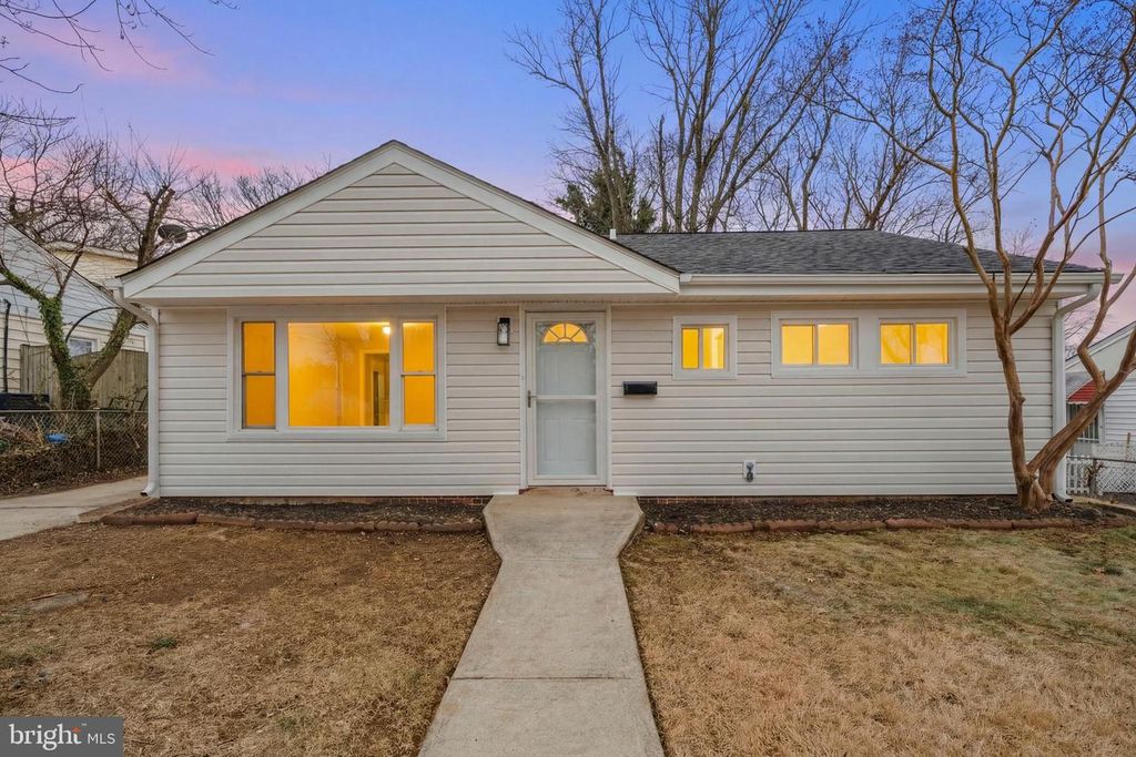 4806 ROCKFORD DR, Hyattsville, MD 20784