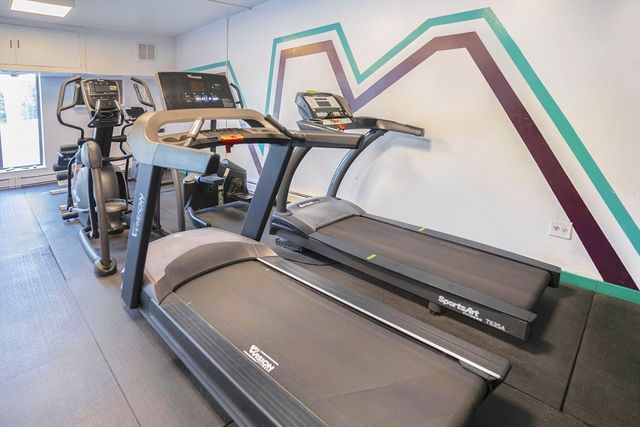 20 Presidential Dr 1, Quincy, MA 02169