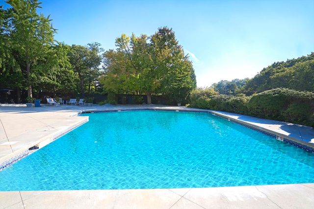 20 Presidential Dr 1, Quincy, MA 02169