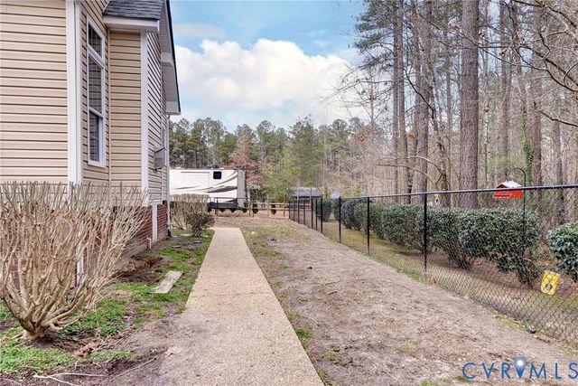 4962 Dorrell Rd, Aylett, VA 23009