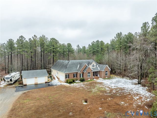 4962 Dorrell Rd, Aylett, VA 23009