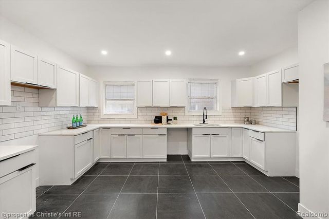 17575 Stoepel Street, Detroit, MI 48221