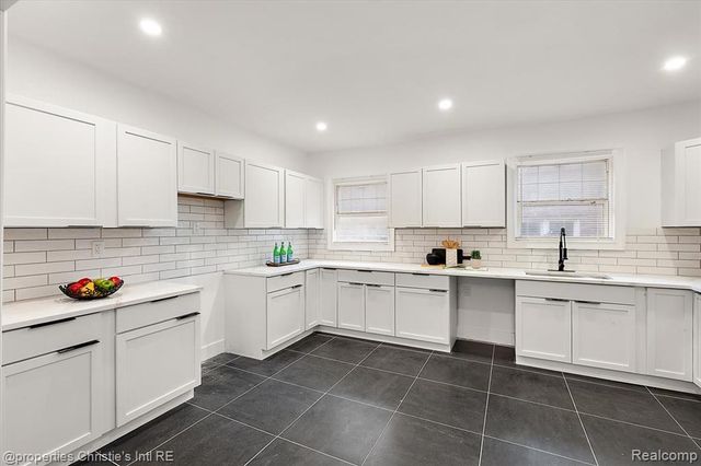 17575 Stoepel Street, Detroit, MI 48221