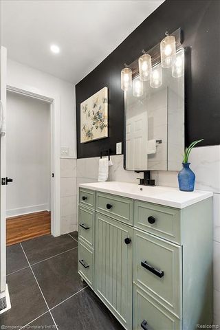 17575 Stoepel Street, Detroit, MI 48221