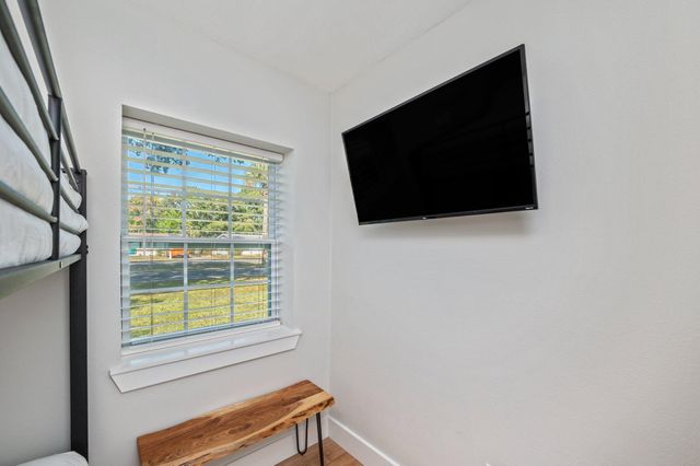 342 SE Hollywood Boulevard, Fort Walton Beach, FL 32548