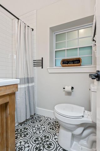 342 SE Hollywood Boulevard, Fort Walton Beach, FL 32548