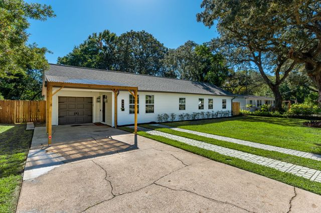 342 SE Hollywood Boulevard, Fort Walton Beach, FL 32548