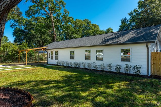 342 SE Hollywood Boulevard, Fort Walton Beach, FL 32548