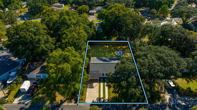 342 SE Hollywood Boulevard, Fort Walton Beach, FL 32548