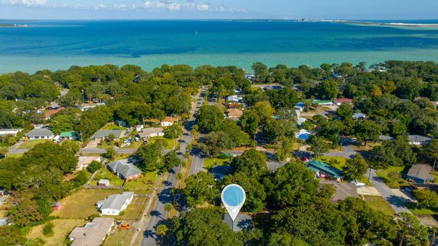 342 SE Hollywood Boulevard, Fort Walton Beach, FL 32548