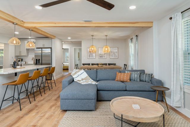 342 SE Hollywood Boulevard, Fort Walton Beach, FL 32548