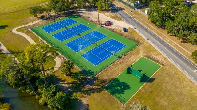 342 SE Hollywood Boulevard, Fort Walton Beach, FL 32548