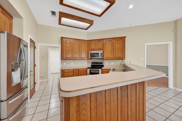 2409 Longhorn Trail, Crowley, TX 76036