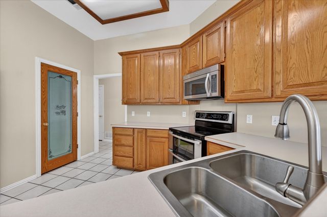 2409 Longhorn Trail, Crowley, TX 76036