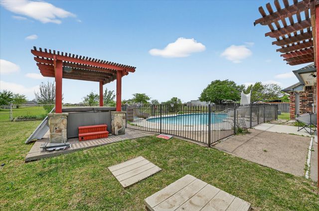 2409 Longhorn Trail, Crowley, TX 76036