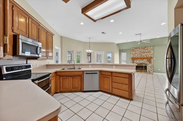 2409 Longhorn Trail, Crowley, TX 76036